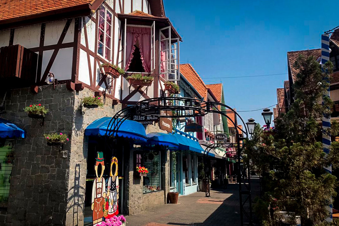 Parque Vila Germânica vai lançar edital para concessão das lojas de