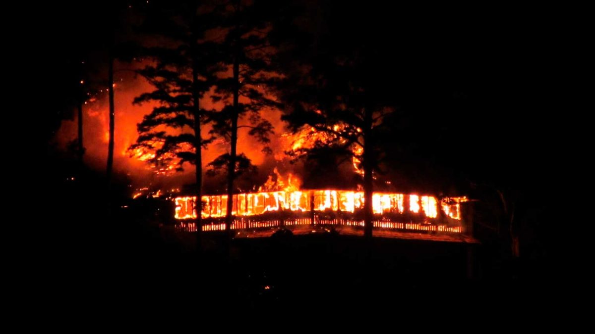 Prédios vizinhos do parque, incêndio no Frohsinn e Febratex bilionária; o que você precisa saber nesta quarta