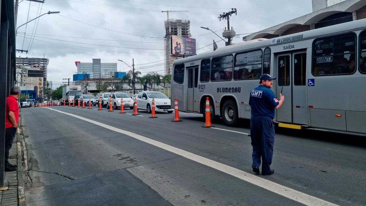 Caos no trânsito, táxis nos corredores, cocaína na BR-101 e Derico em Blu; o que você precisa saber nesta quinta