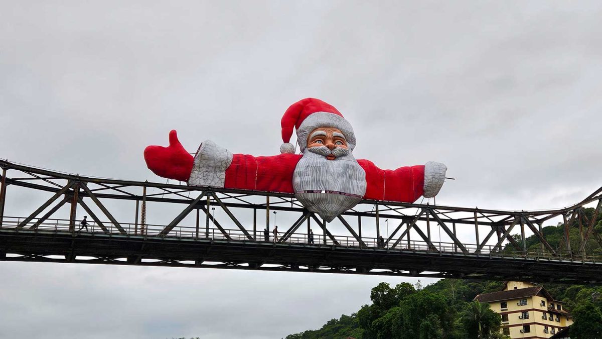 Papai Noel até sábado, alerta para chuvas e internação involuntária; o que você precisa saber nesta sexta