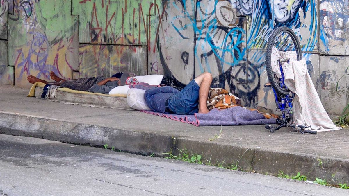 Mais gente morando na rua, trânsito violento e Container fechada; o que você precisa saber nesta quarta