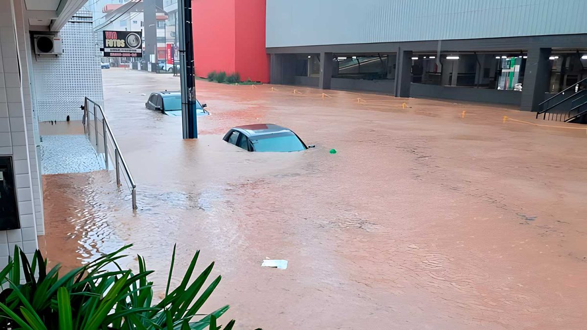 Chuva no litoral, fala racista, mortes nas estradas e Grande Hotel; o que você precisa saber nesta sexta-feira