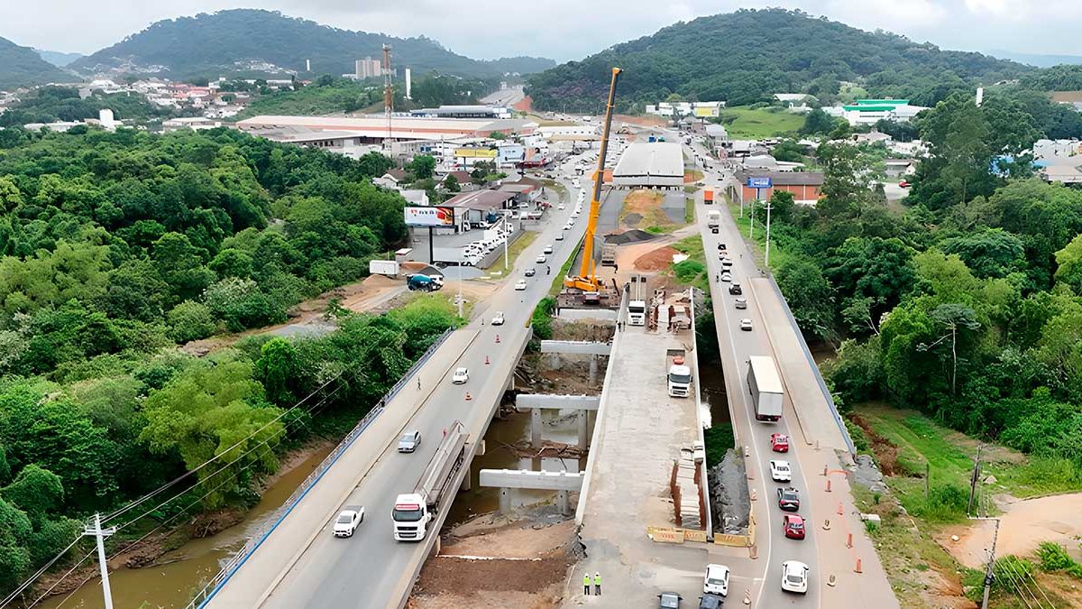 Ministro em Blumenau; alimentação ruim; câmeras nas escolas: o que você precisa saber nesta segunda-feira