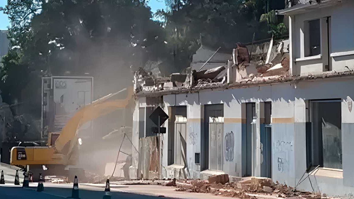 Demolição no Centro, protesto dos limpa fossa; futebol em alta: o que você precisa saber nesta segunda