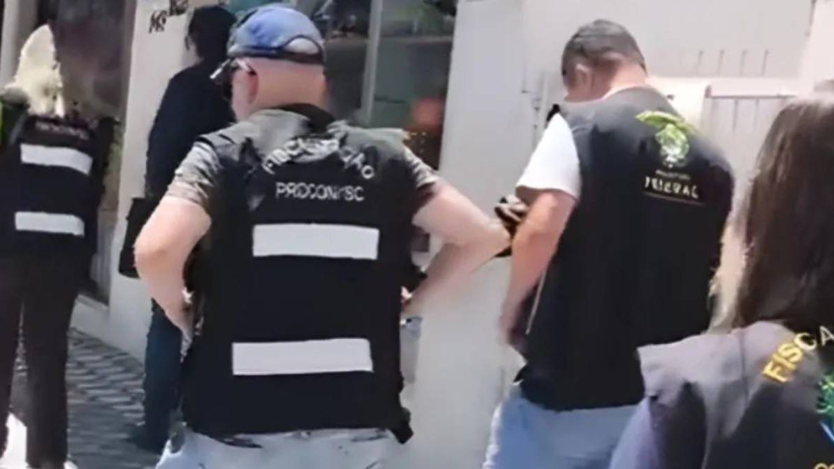 Falsos corretores; bastidores dos desfiles; máquinas de cartão: o que você precisa saber nesta sexta-feira
