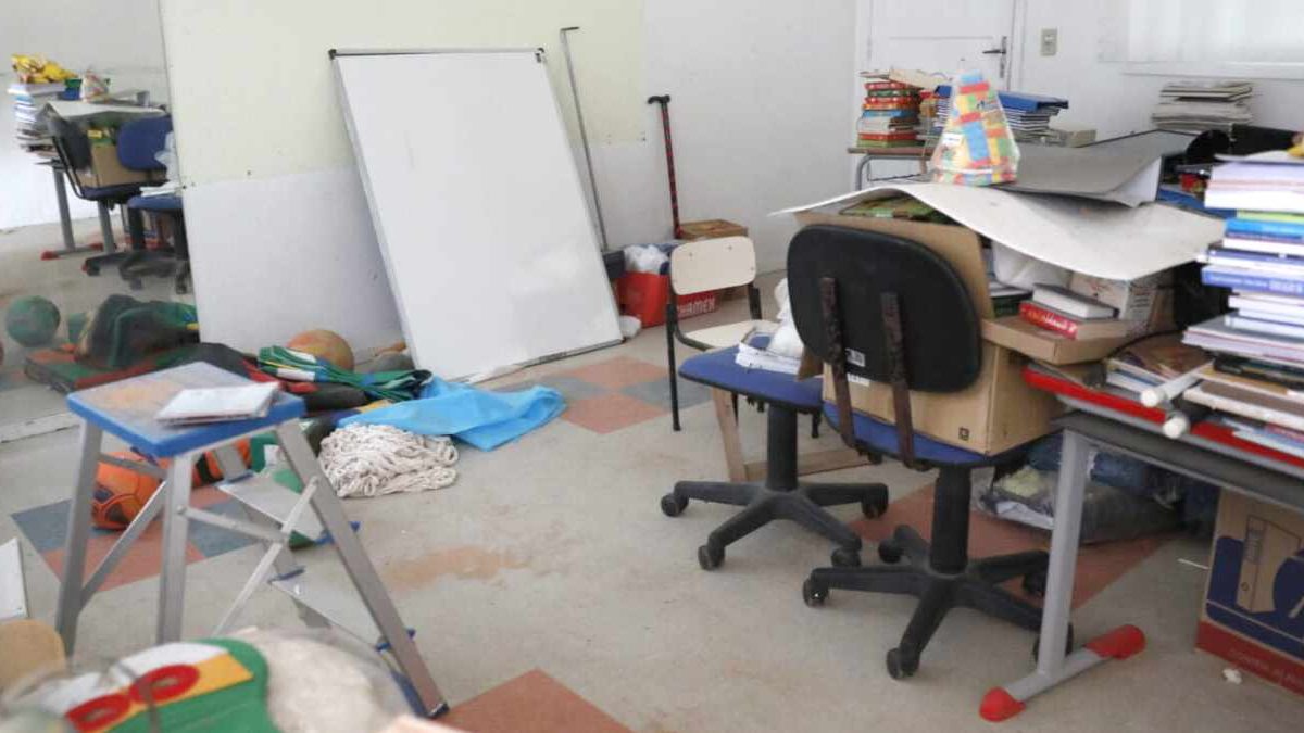 Escolas abandonadas; assalto na live; Natal em Blumenau: o que você precisa saber nesta quarta-feira