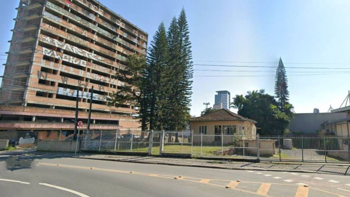 Ampliação da Vila; refeições na UFSC; abuso de adolescente; torresmo: o que você precisa saber nesta sexta