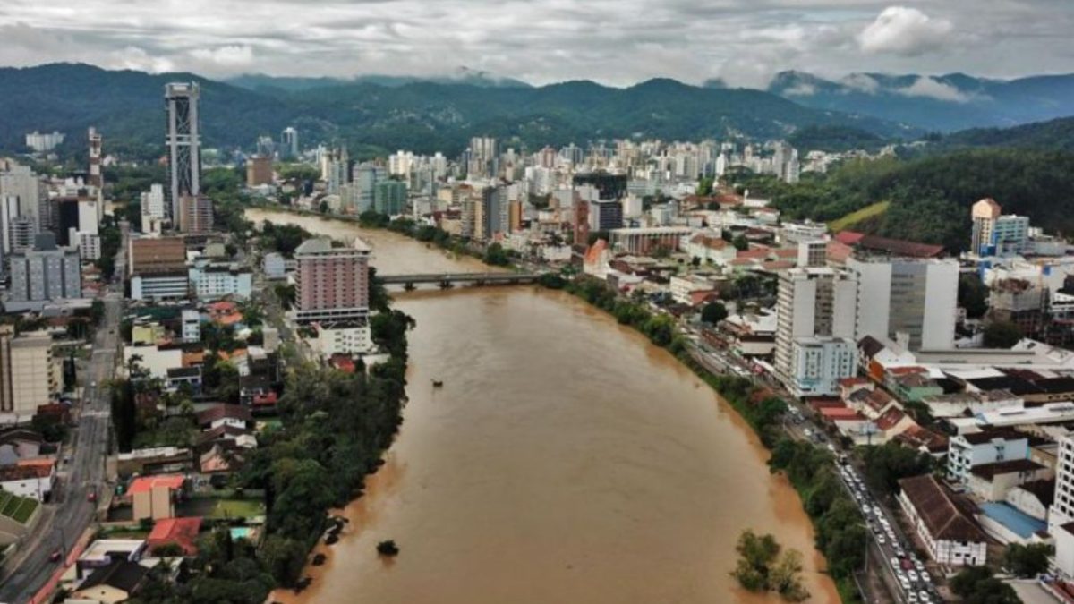 Áreas de risco; El Niño; Splitter no Bulls; coleção de camisetas: o que você precisa saber nesta terça-feira