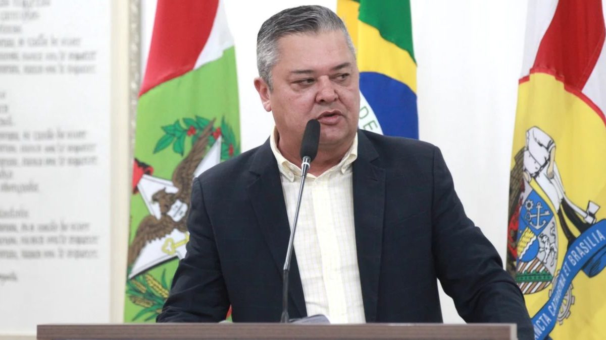 Vereador indiciado; urnas prontas; manifestação; bastidores da Oktober: o que você precisa saber nesta terça